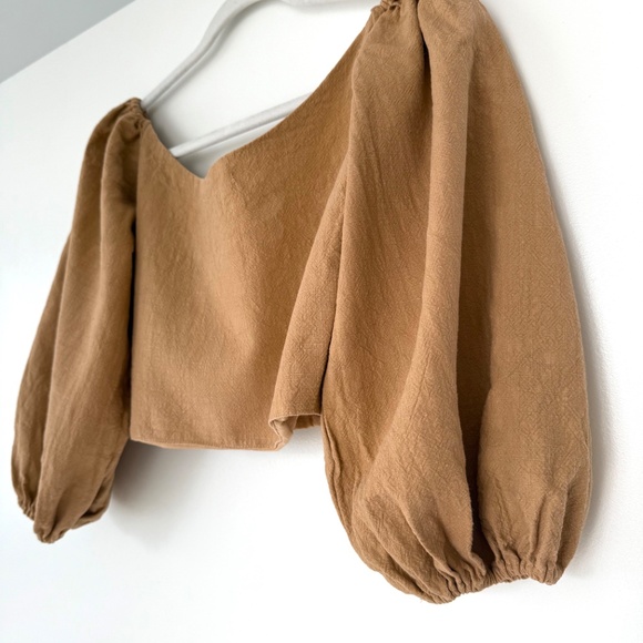 Kara Thoms Boutique Bellflower Top in Golden Straw - Picture 6 of 7